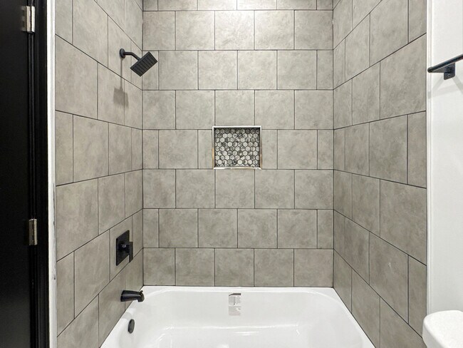 Building Photo - 2325 Reisterstown Rd