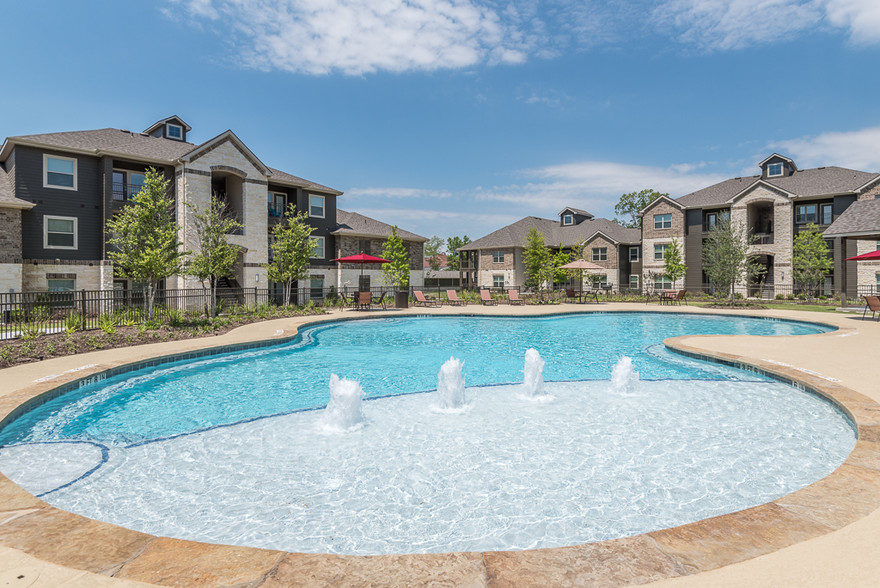 Building Photo - Harbor Shores Collection