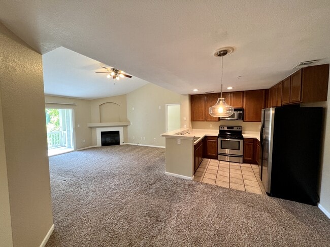 Building Photo - 5225 White Willow Dr