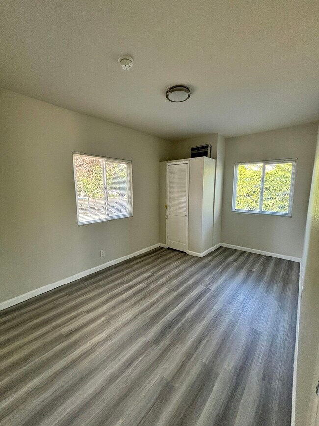 Building Photo - 13423 Olive Dr
