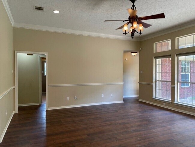 Building Photo - Available Now! No Pets! Beautiful 4 bed/2....