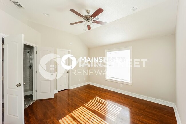 Building Photo - 125 Gleneagles Way