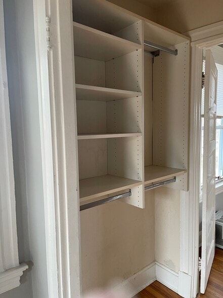 Building Photo - 2212 Washington Ave