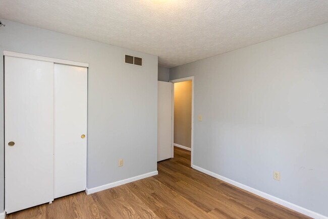 Building Photo - 5334 Tara Hill Dr
