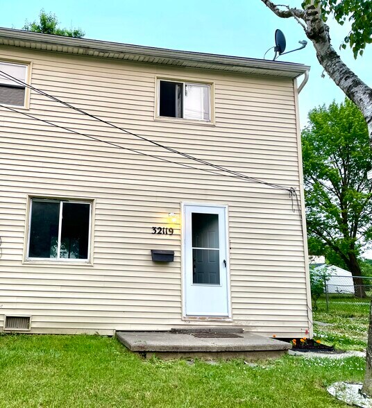 Building Photo - 32119 Genessee St