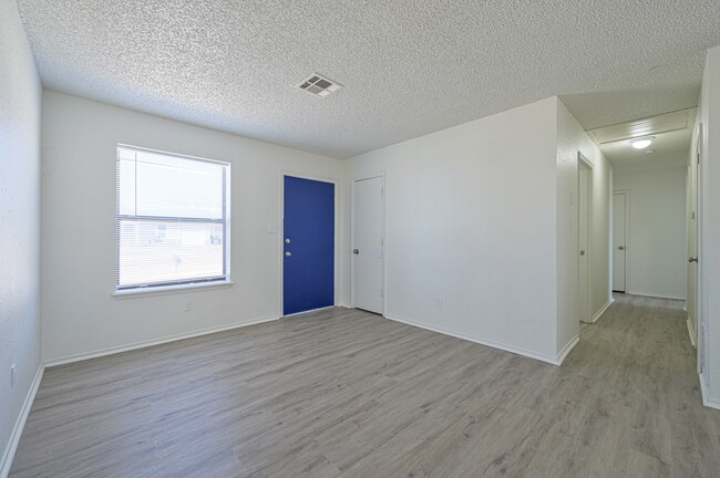 Building Photo - 10906 Penrith Ln