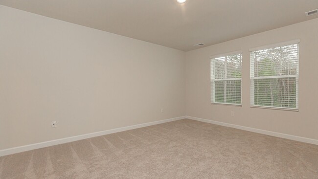 Building Photo - Picture-Perfect New Home in Clear Pond