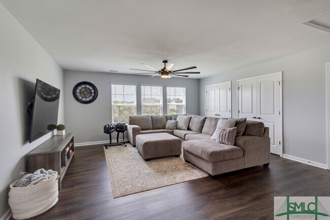 Building Photo - 102 Palmer Pl