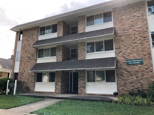 Laura Apartments--one block west of downtown - 307 S Prairie St
