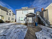 Building Photo - 618 E Mulberry St