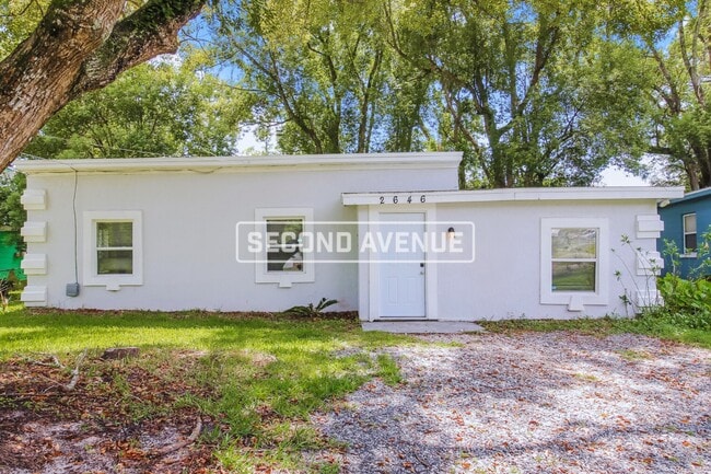 Building Photo - 2646 Lantana Ave