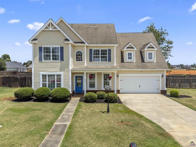 Building Photo - 309 Raleigh Dr