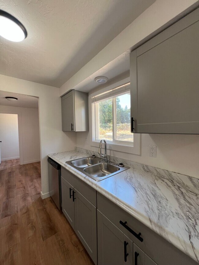 Building Photo - 4036so