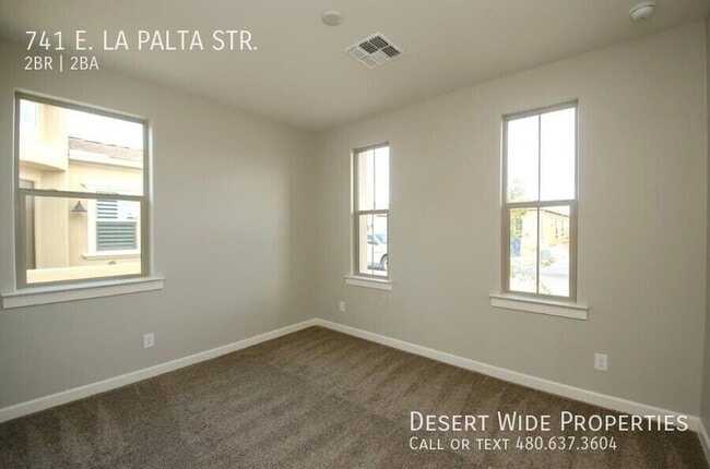 Building Photo - 741 E La Palta St