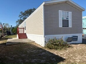 Building Photo - 11524 Meredyth St