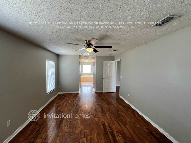 Building Photo - 1080 SW McCoy Ave