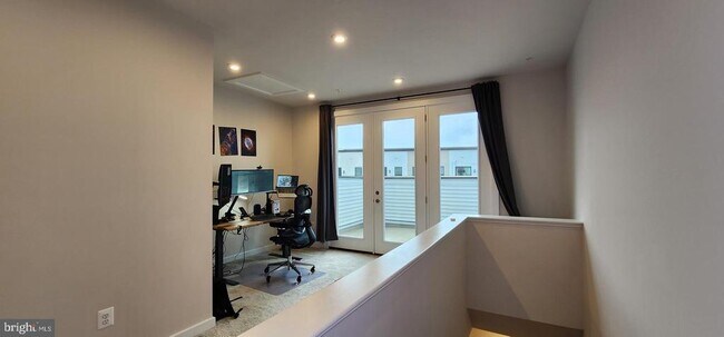 Building Photo - 5606 Hyattsville Dr
