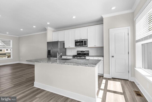 Building Photo - 2110 Winterberry Ln