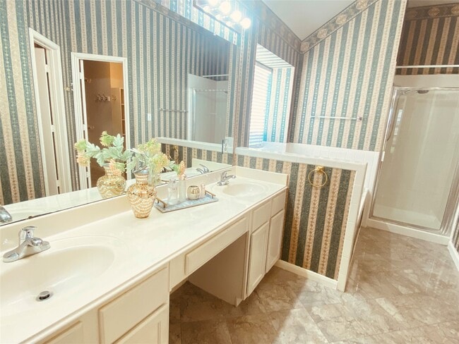 Building Photo - 20723 Spring Rose Dr