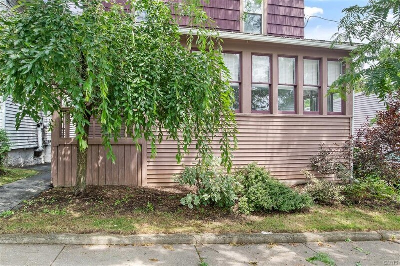 Building Photo - 315 Boyden St