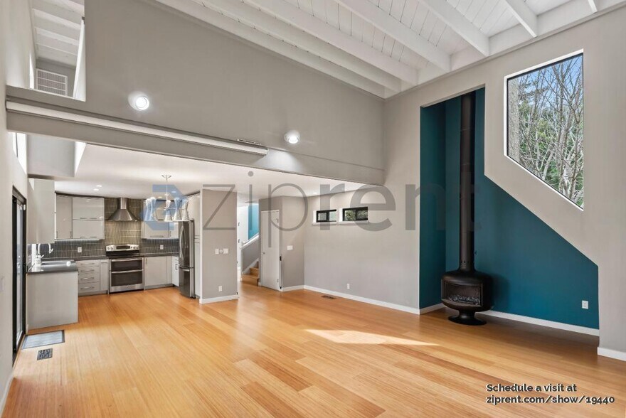 Building Photo - 272 Montebello Ave