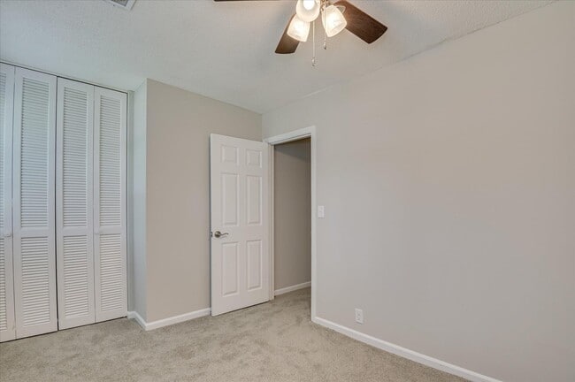 Building Photo - 986 Campbellton Dr