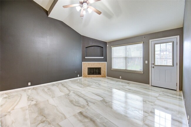 Building Photo - 5711 Kenwood