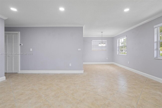 Building Photo - 3240 SW 69th Ave