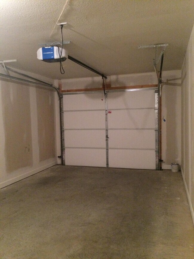 Building Photo - 901 W Gay St