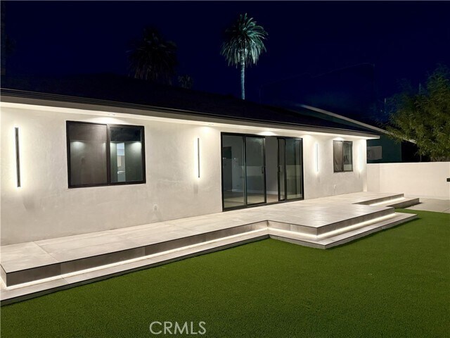 Building Photo - 20522 Sherman Way