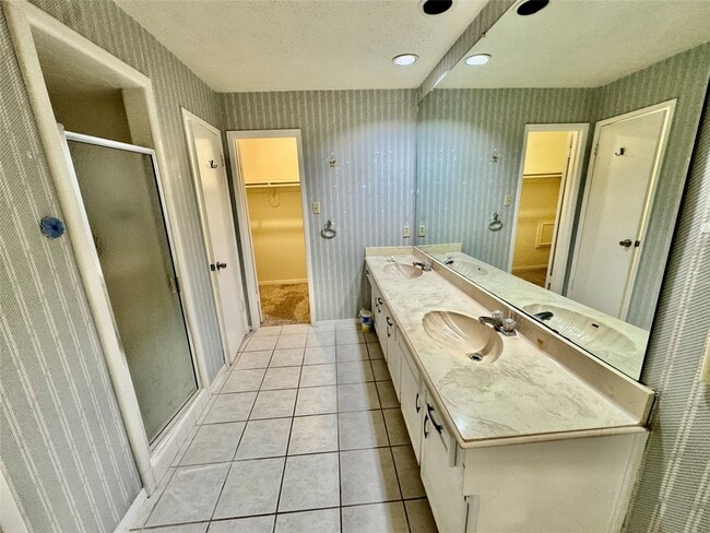 Building Photo - 10131 Sagedale Dr