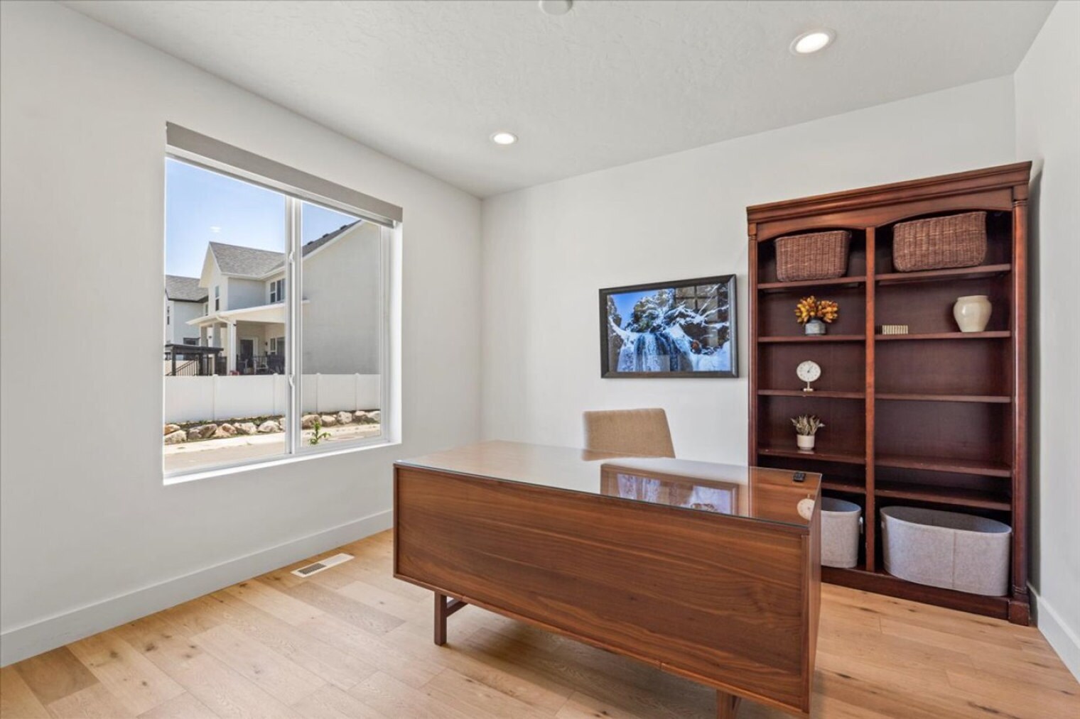 Building Photo - 690 S Edge Ln