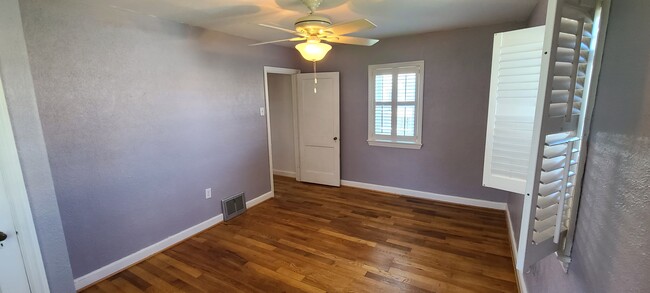 Master Bedroom 3 - 1037 E Prospect St