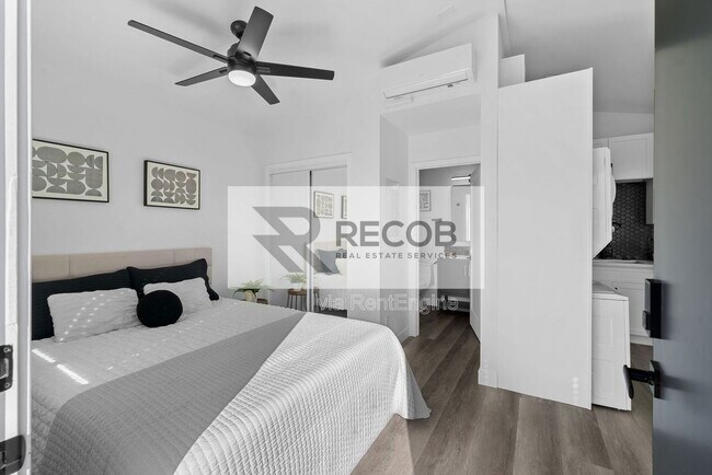 Building Photo - 1638 Elm Ave