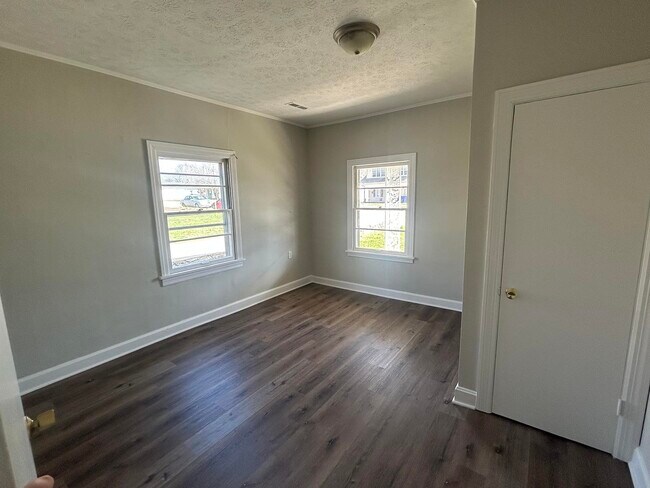 Building Photo - 1311 Nutwood St