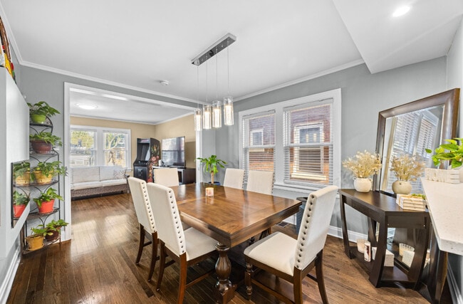 Building Photo - 4136 Park Ave