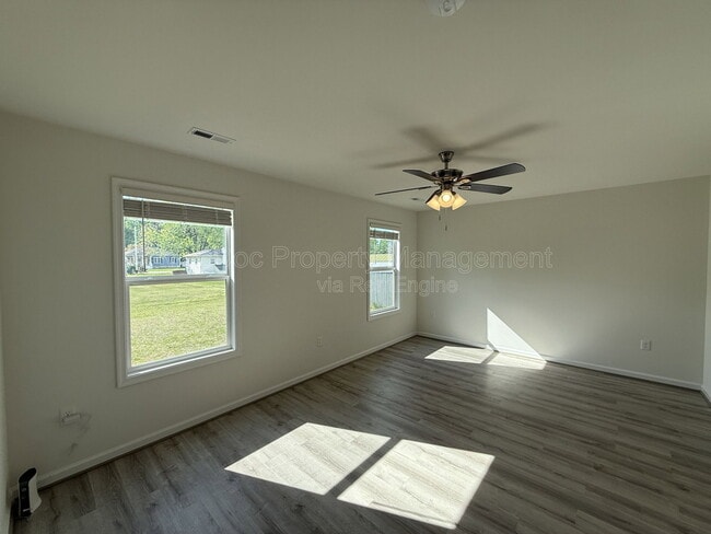 Building Photo - 990 Ebb Tide Dr