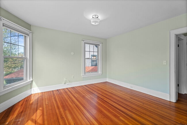 Building Photo - 809 Edgewood Ave