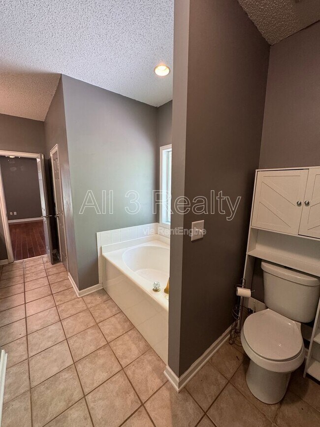 Building Photo - 6272 Deerwood Dr