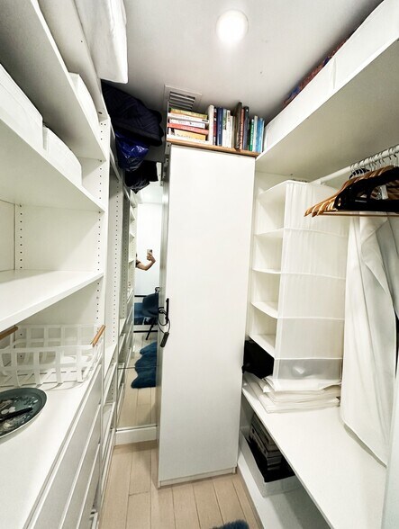 Building Photo - 2135 Washington Ct