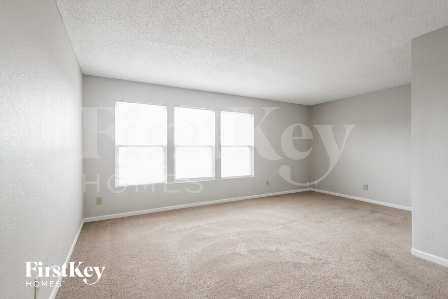 Building Photo - 7919 Hydrangea Ct