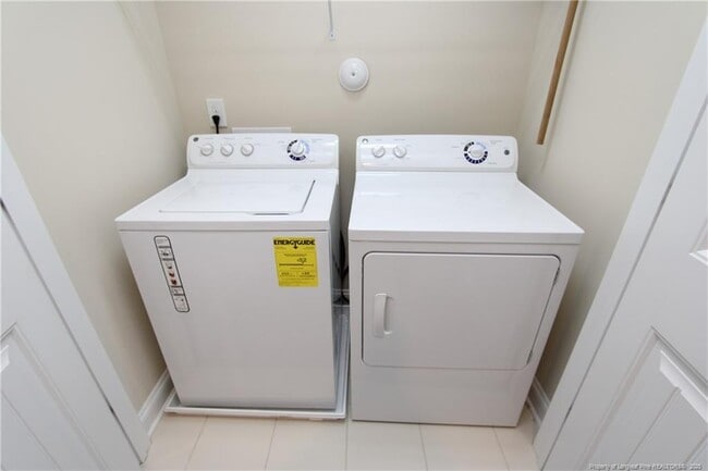 Building Photo - 449 Christian Creek Pl