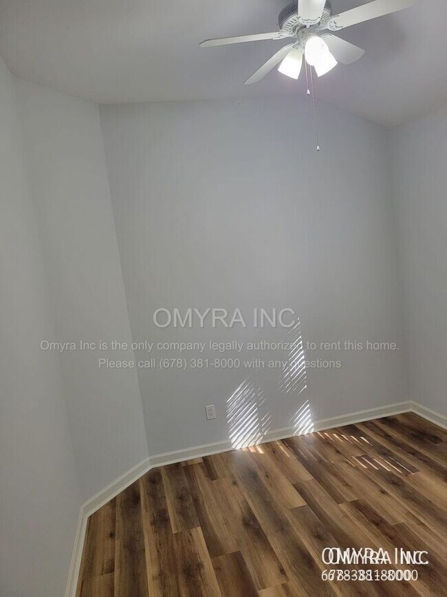 Building Photo - 3001 Rosebrook Dr