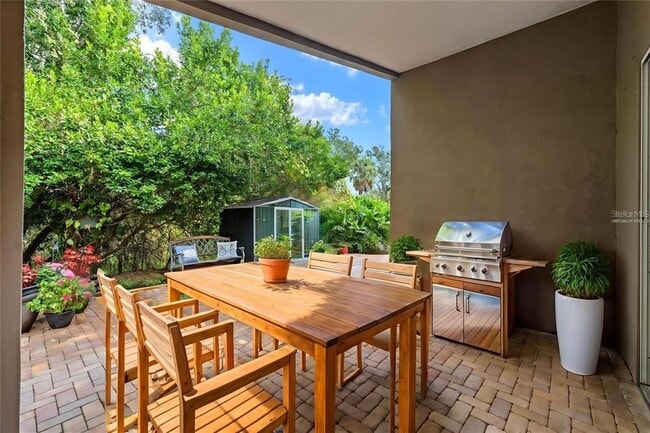 Building Photo - 2522 Clareside Dr