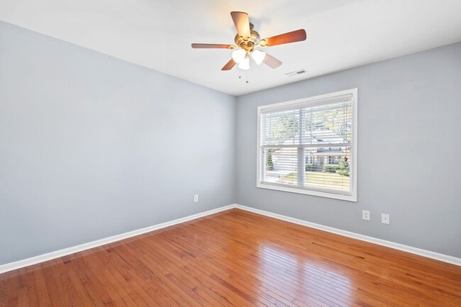 Building Photo - Beautiful 5 Bedroom Home in Dansforth Neighborhood