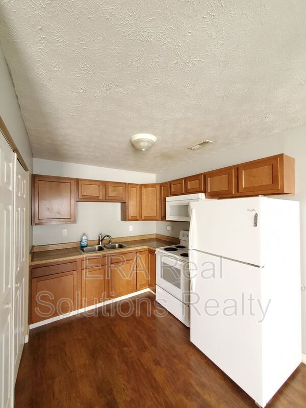 Building Photo - 528 Frebis Ave