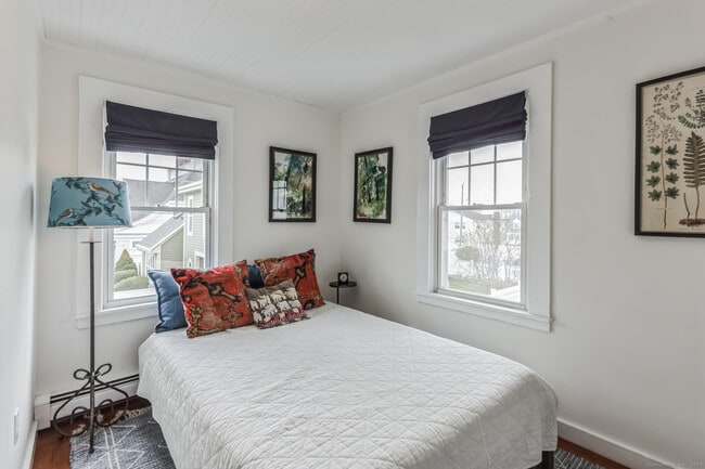 Building Photo - 15 Sols Point Rd