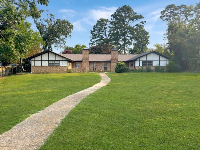 Building Photo - 1524 Timber Creek Dr