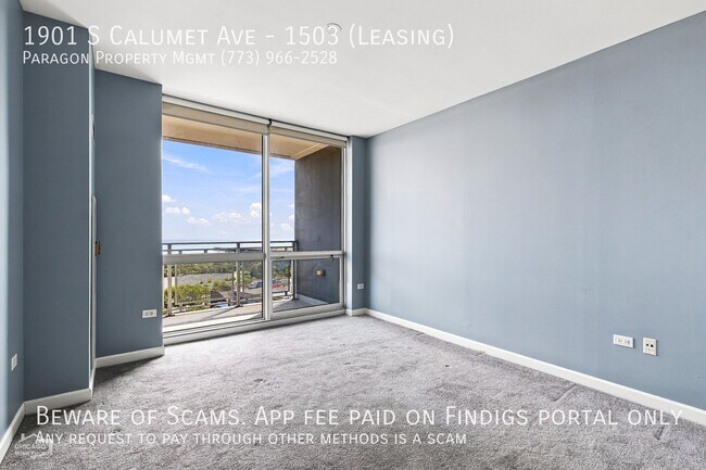 Building Photo - 1901 S Calumet Ave