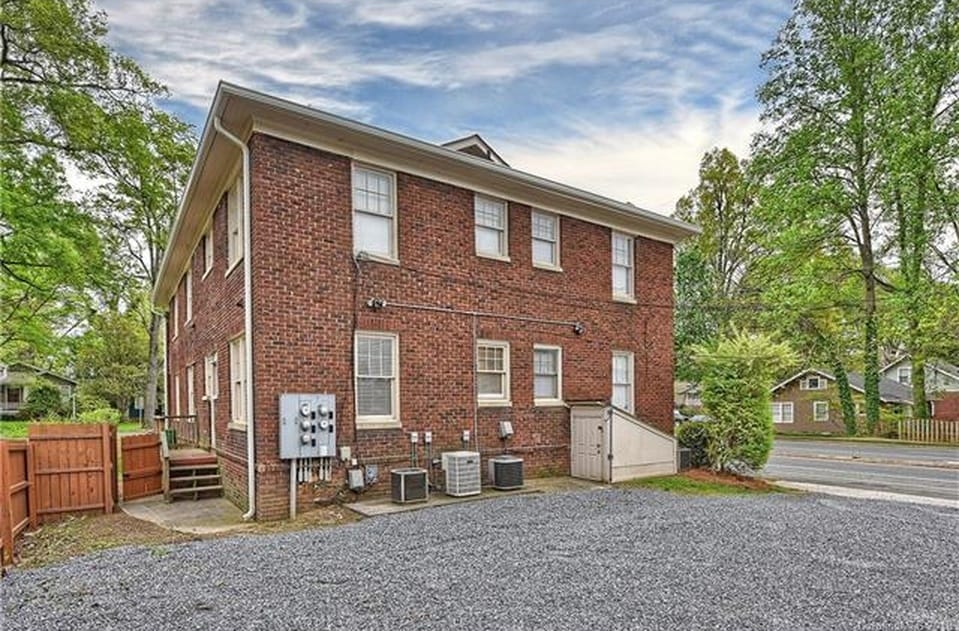 Building Photo - 322 Walnut Ave